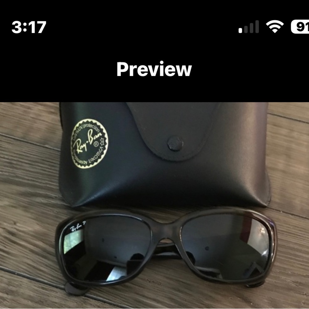 Ladies Ray-Ban Polarized sunglasses preowned. Excellent condition